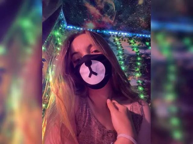 Offline -Summer- on BongaCams