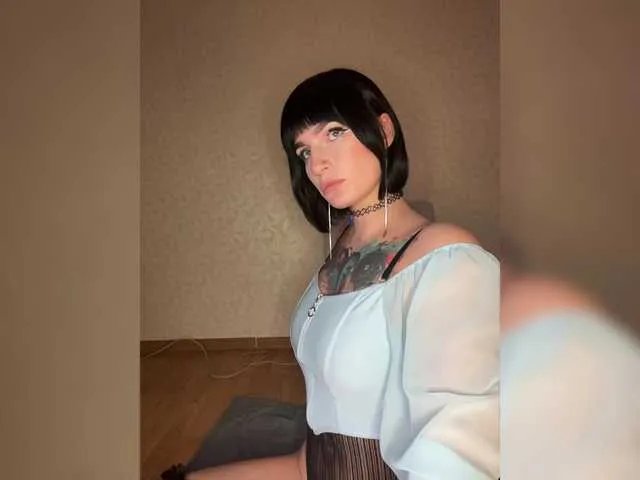 Offline AbsintheGirl on BongaCams