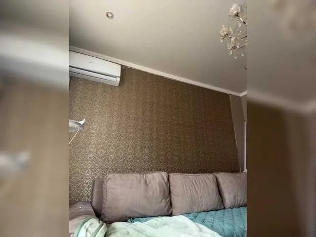 Offline Adel9 on BongaCams