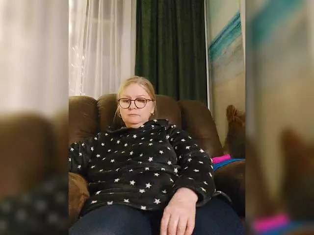 Offline Adiline on BongaCams