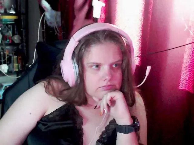 Offline alicepussy on BongaCams