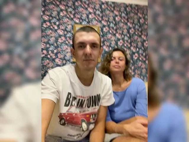 Offline And-Liziantus on BongaCams