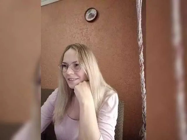 Offline Angelicac on BongaCams