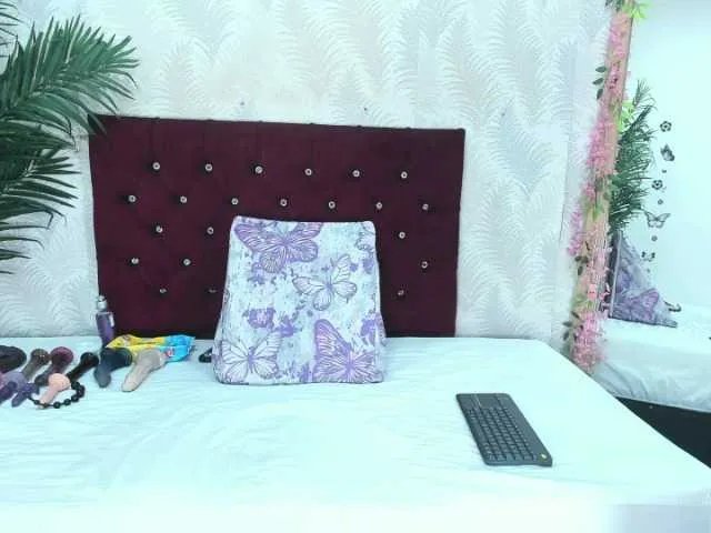 ArianaDiosa on BongaCams 