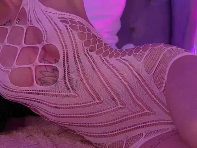 Offline AriellSweety on BongaCams