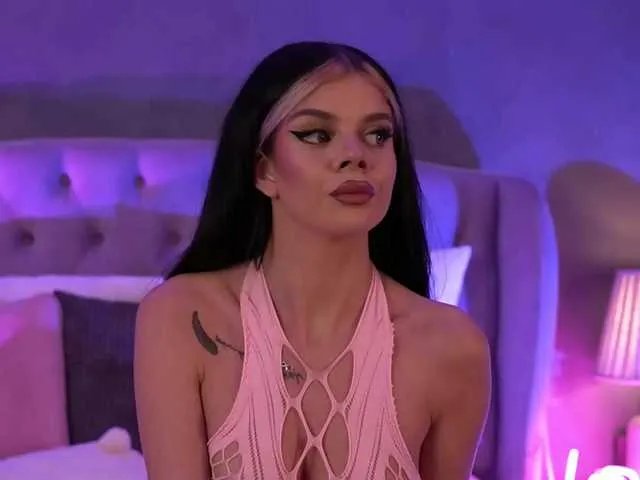 Offline AriellSweety on BongaCams