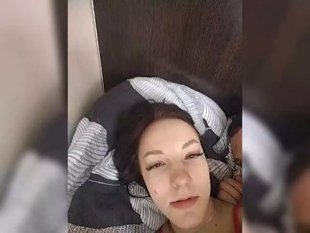 Offline Bibaboba2 on BongaCams