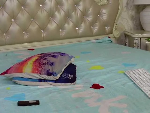 Freechat CarmellaAngel on BongaCams