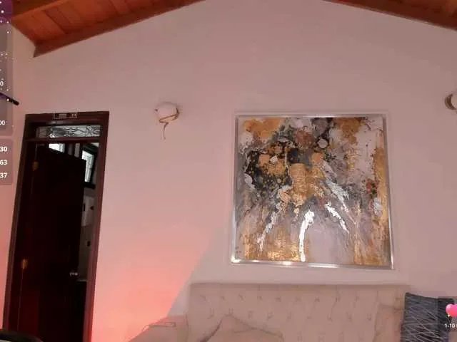 Offline CarolineGrace on BongaCams