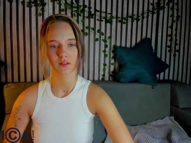 Offline Casey-Sweeet on BongaCams