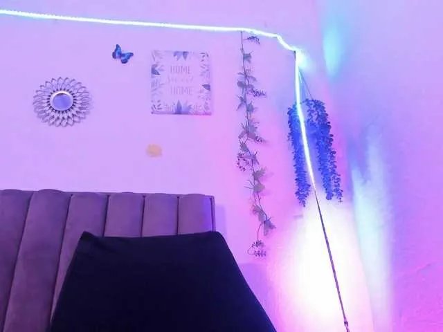 Offline CloeeSaenz on BongaCams