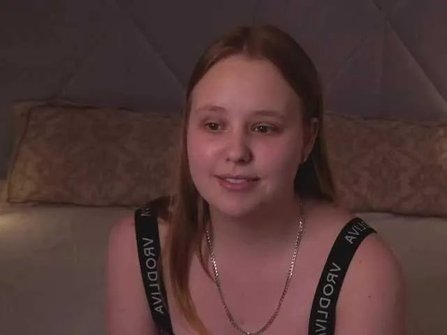 Offline CrystallPaws on BongaCams