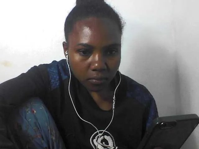 Offline Cutie12 on BongaCams