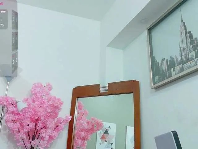 Offline cutielittleebonyy on BongaCams