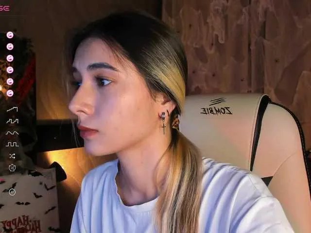 Offline DarlaBelle on BongaCams