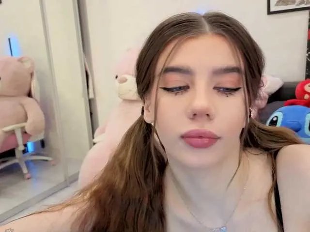 Offline dolly-ll on BongaCams