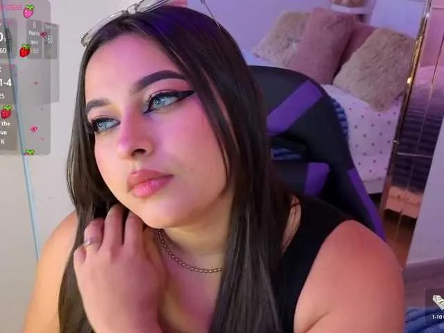 EinnyMure on BongaCams 