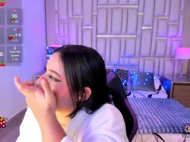 EinnyMure on BongaCams 