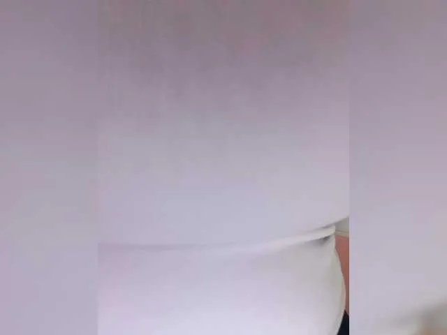 EinnyMure on BongaCams 