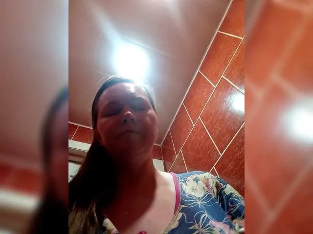 Offline Elena565-1 on BongaCams