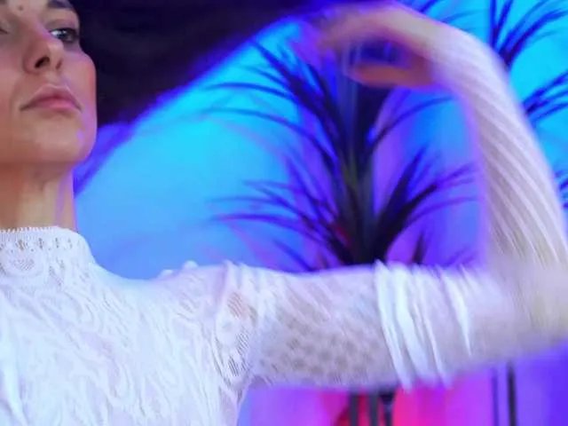 Freechat EllyLynn on BongaCams