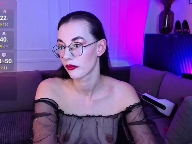 Offline EmmaJakson on BongaCams