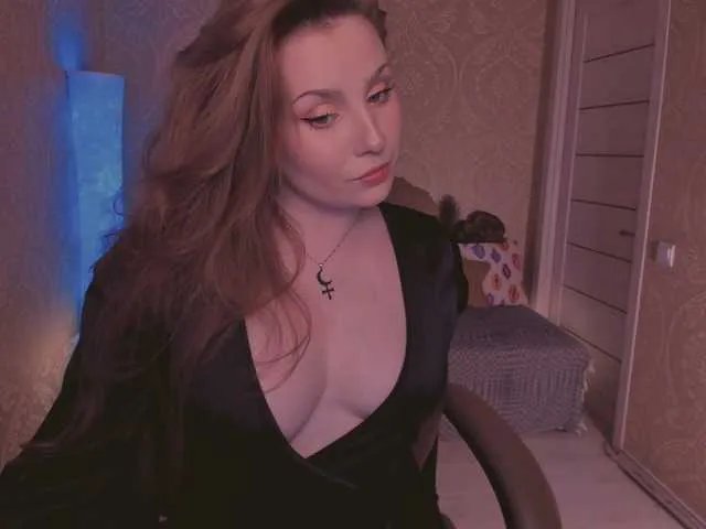 Offline Esmeerrr on BongaCams