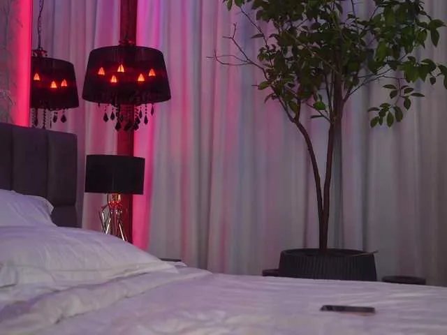 Offline EvaFashionista on BongaCams