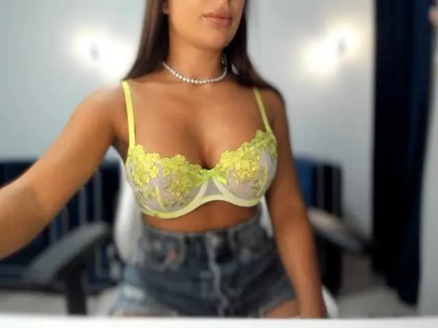 Freechat evellineeva1 on BongaCams