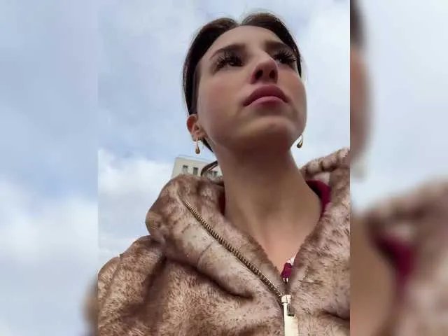 Offline EwaBrown on BongaCams