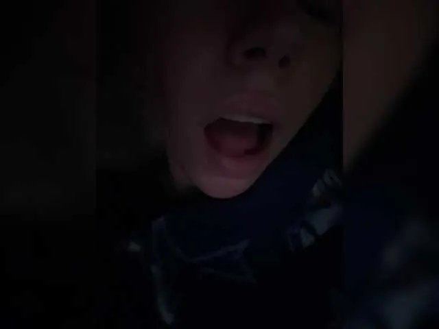 Offline HannaMo on BongaCams