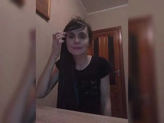 Offline Hellenalonenochka on BongaCams