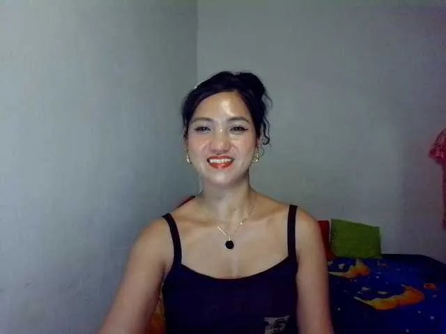 Offline jennahshampoo on BongaCams