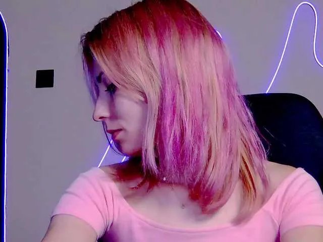 Freechat karo131324 on BongaCams