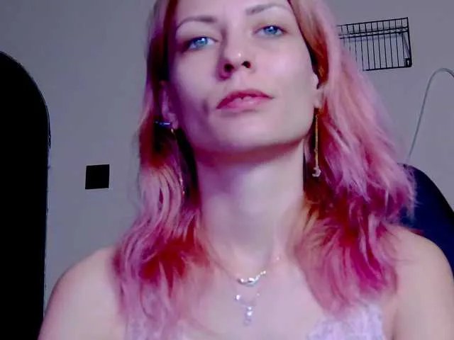 Freechat karo131324 on BongaCams