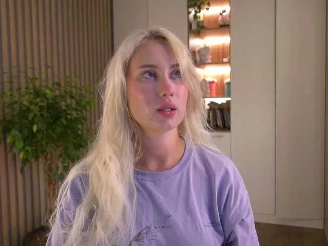 Offline kateline on BongaCams