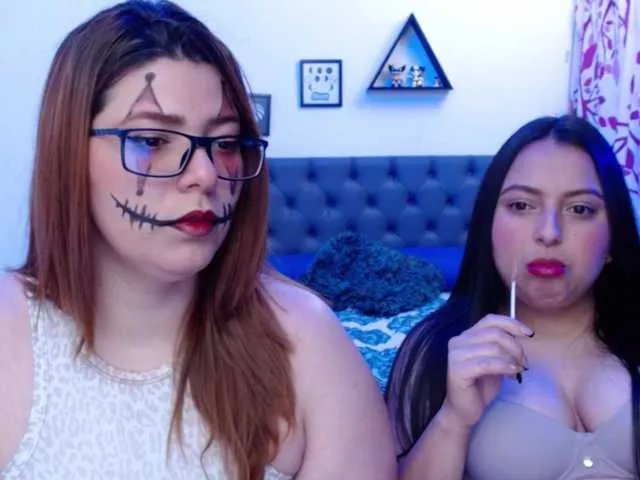 Freechat Keyholes on BongaCams