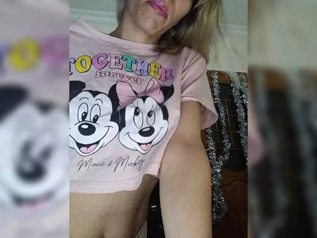 Offline Kitteen on BongaCams