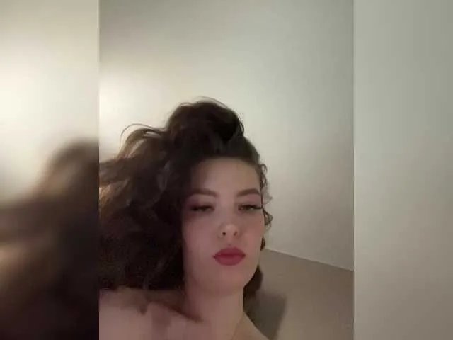Offline LadyEmily on BongaCams