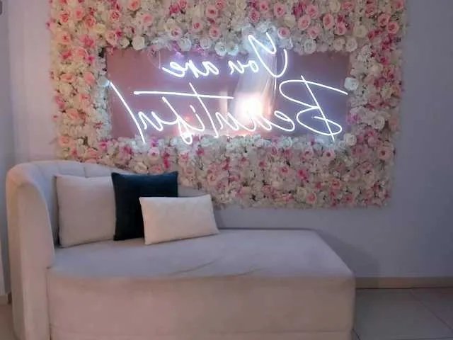 Offline LarisaSmirnov on BongaCams