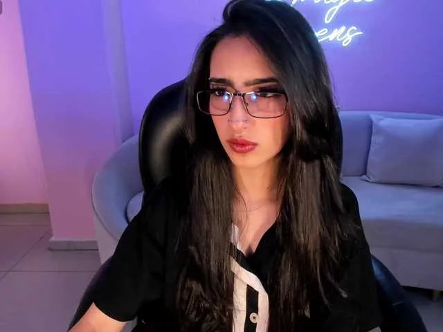 Offline LarisaSmirnov on BongaCams