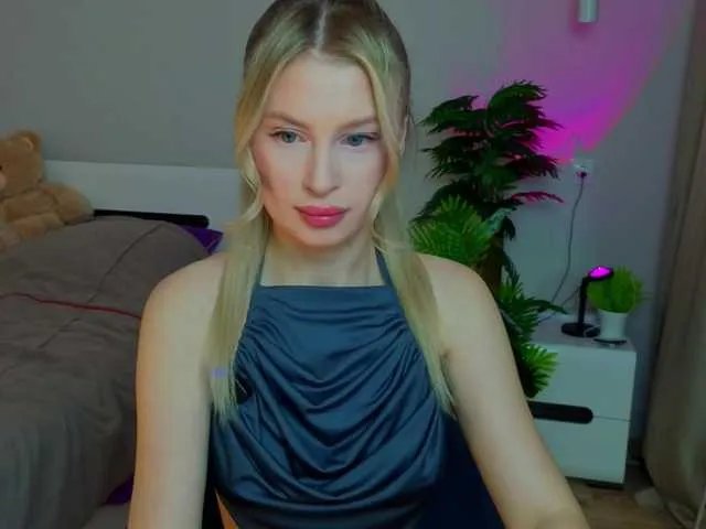 Freechat LegallyBlondea on BongaCams