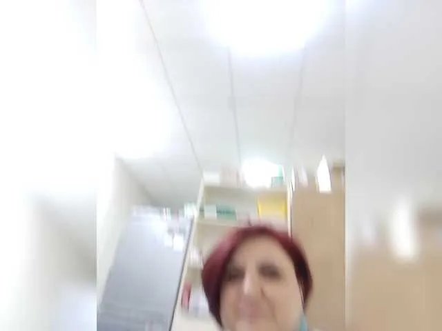 Offline Lelly1 on BongaCams