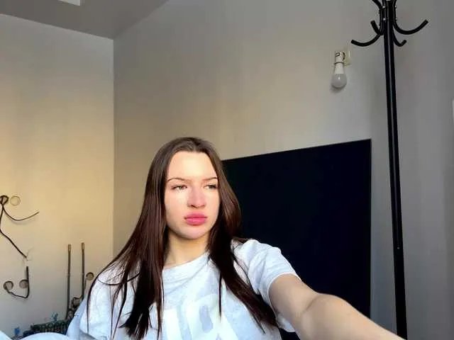 Freechat LeontineCuffie on BongaCams