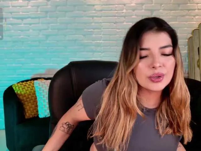 Offline LisaMonroe on BongaCams
