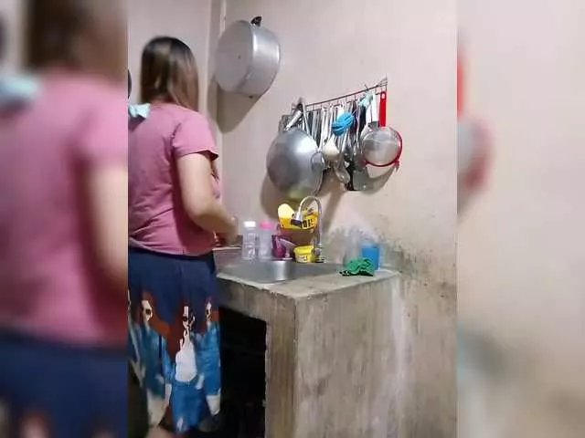 Offline LovelyYna on BongaCams