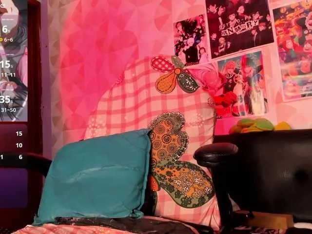 Offline madelinefoxxx30 on BongaCams