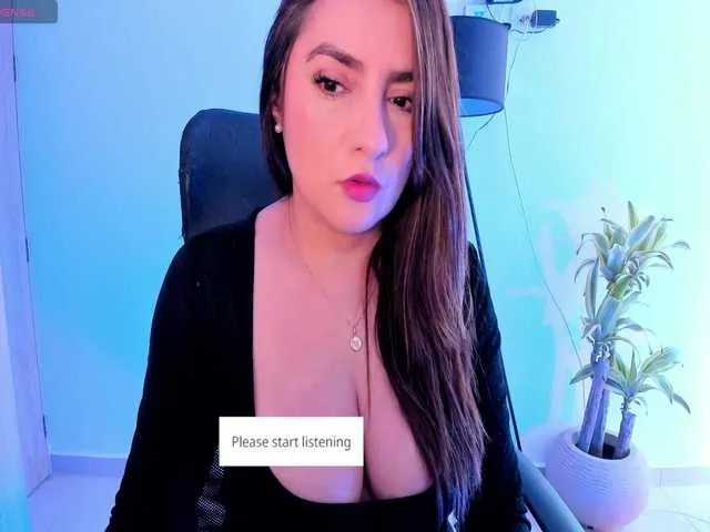 Offline MaggieBrown on BongaCams