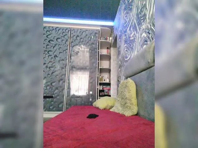 Offline MaidenCrystal on BongaCams