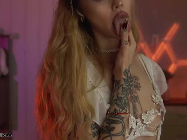 Freechat ManiFreyja on BongaCams